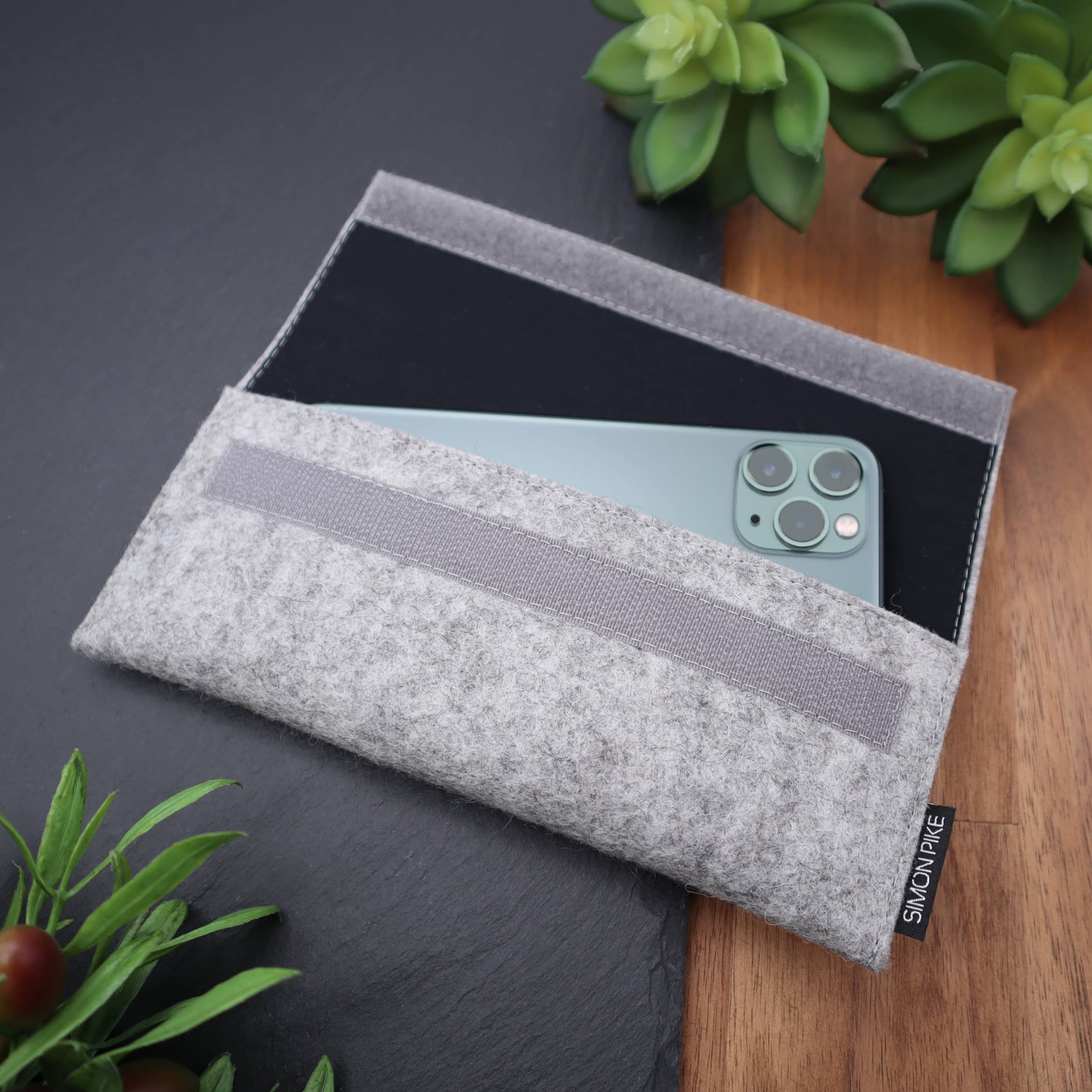 Handytasche "New York" 1 grau Wollfilz